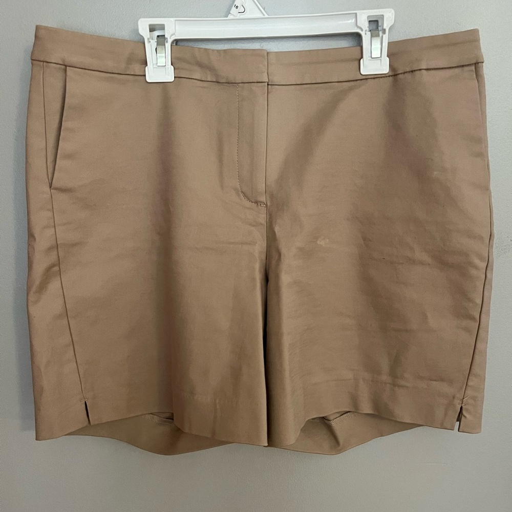 Boden Classic‎ Tan Cotton Bermuda Shorts